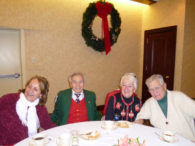 seniorsxmas_024.JPG
